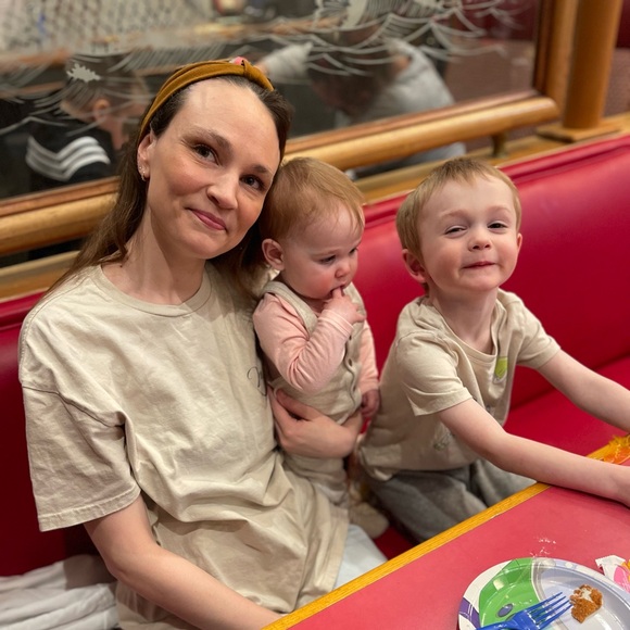 Meet your Posher, Kelly - Picture 5 of 9